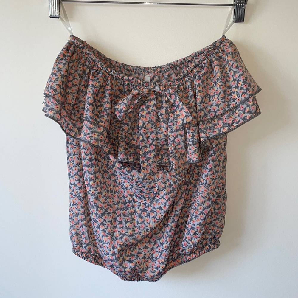 Cute Ruffled Tube Top - Picture 3 of 8